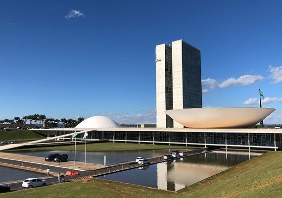 Senado e Câmara questionam decisões de Flávio Dino que limitam ‘emendas pix’