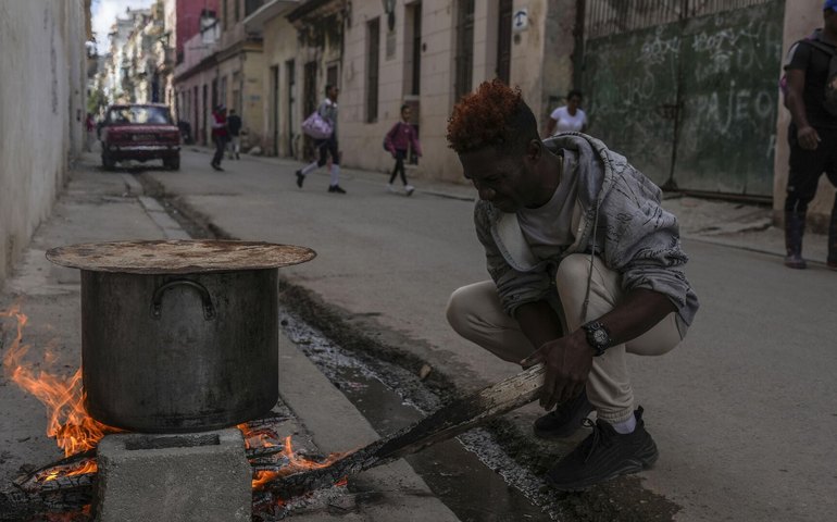 Cuba suspende as atividades laborais e escolares após apagão geral