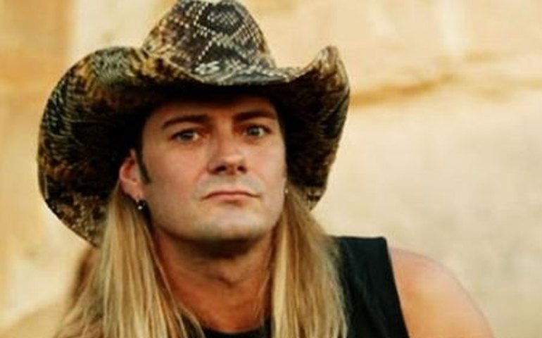 Morre Johnny Solinger, ex-vocalista do Skid Row, aos 55 anos