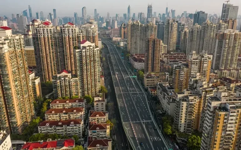 Vendas de novas moradias na China têm queda anual de 2,8% entre janeiro e maio