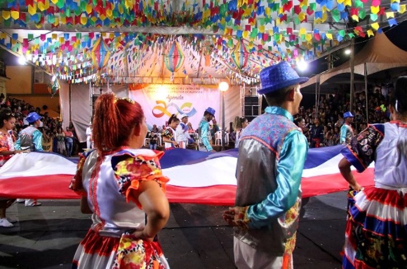 Renan Filho recebe representantes de quadrilhas juninas nesta quarta (28)