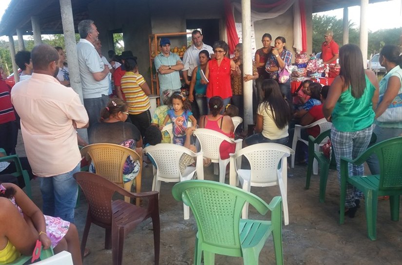 Movimento de agricultores comercializa produtos agroecológicos em Palmeira