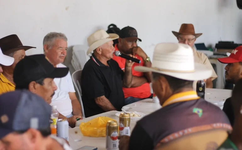 Celebrando a cultura sertaneja, boiadeiros e poetas mantém tradição viva em encontro neste sábado (22)