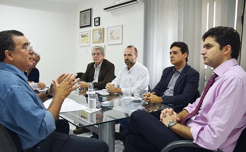 Rui Palmeira recebe Frente da Engenharia Alagoana