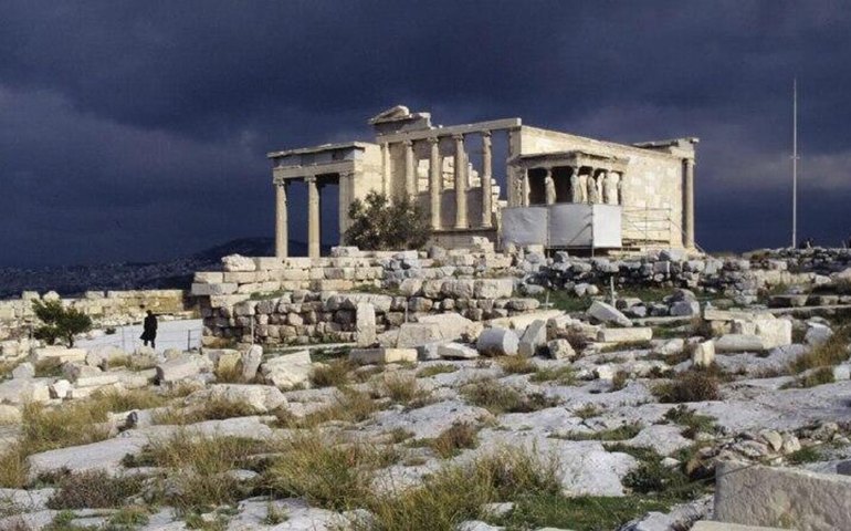 Joias de ouro de 3.500 anos são descobertas em ilha grega e intrigam pesquisadores