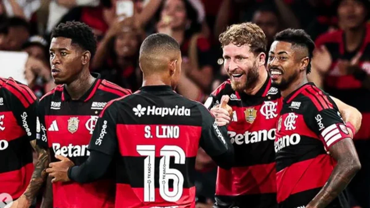 Jogador do Cruzeiro temeu expulsão em lance com Bruno Henrique: 'Fiquei com um pouco de medo'