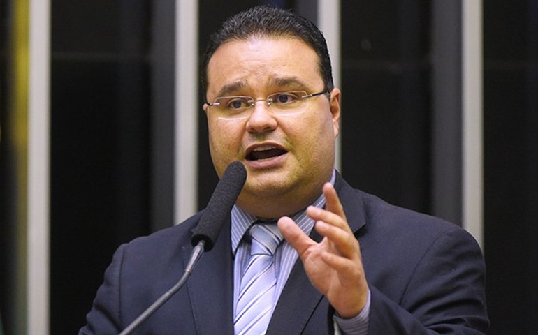 Fábio Trad (PSD-MS) pede convocação imediata de Braga Netto à CCJ da Câmara