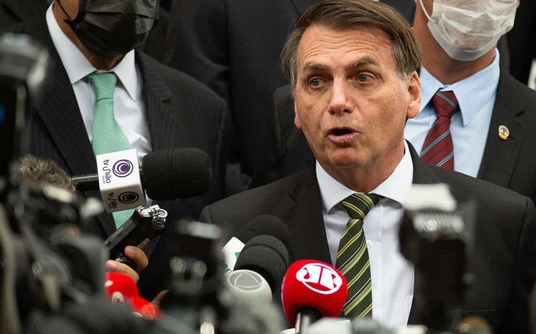 Bolsonaro: Posso fazer o teste do novo coronavírus novamente para ver se peguei