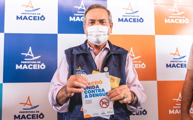 Prefeito em exercício Ronaldo Lessa participa do mutirão “Maceió Unida contra a Dengue”