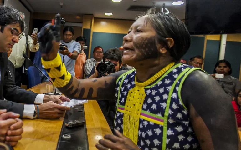 Morre Tuíre Kayapó, líder indígena que fez história contra Belo Monte