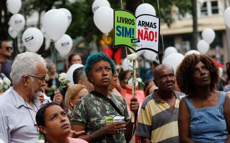 Especialistas defendem espaços de expressão de sentimentos em escolas