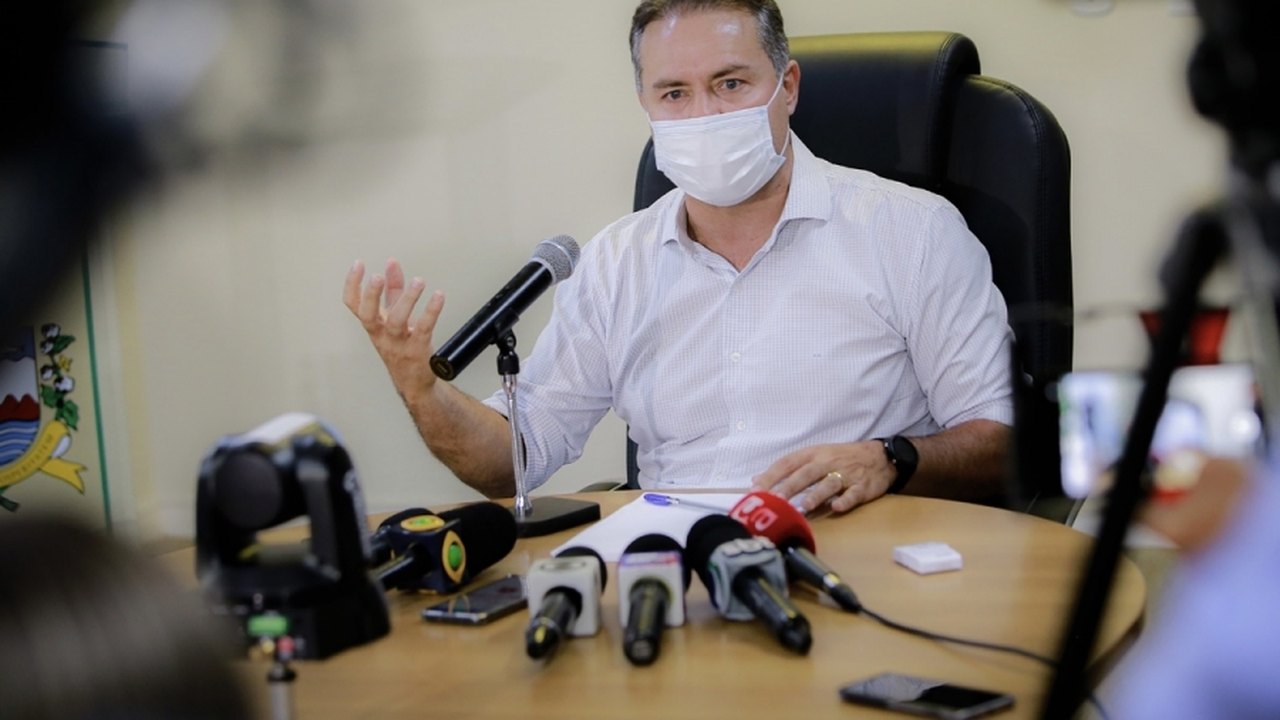 Mantenham distanciamento enquanto Estado vacina grupos de risco, apela governador