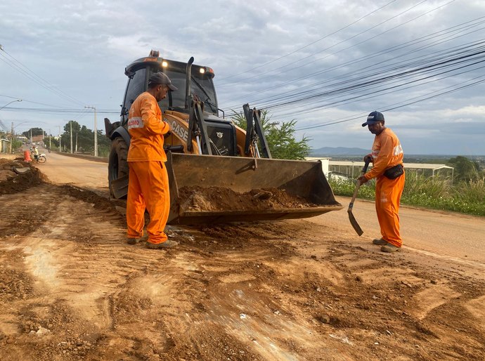 Palmeira: Equipe de Urbanismo realiza limpeza na cidade após chuvas torrenciais