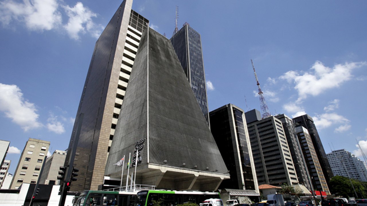 Conselho da Fiesp marca reunião que pode destituir Josué Gomes do comando