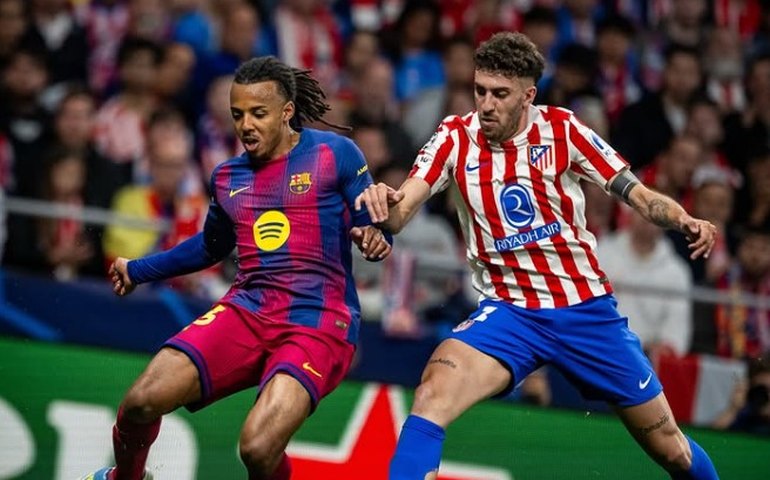 Atlético de Madrid perde para o Barcelona, mas avança à semifinal; PSG elimina Liverpool