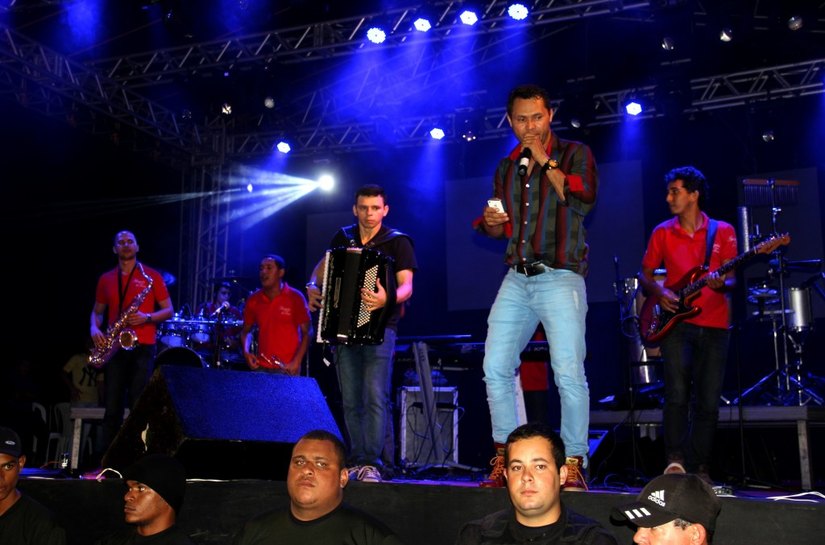 Diferentes Hits animam o São João de Arapiraca