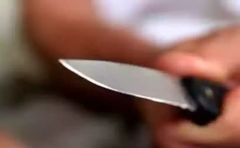 Homem é preso por ameaçar irmã e pai com faca em Campo Grande