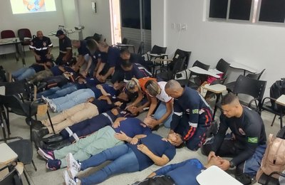 Samu realiza curso de Suporte Básico de Vida para atendimento de vítimas de afogamento
