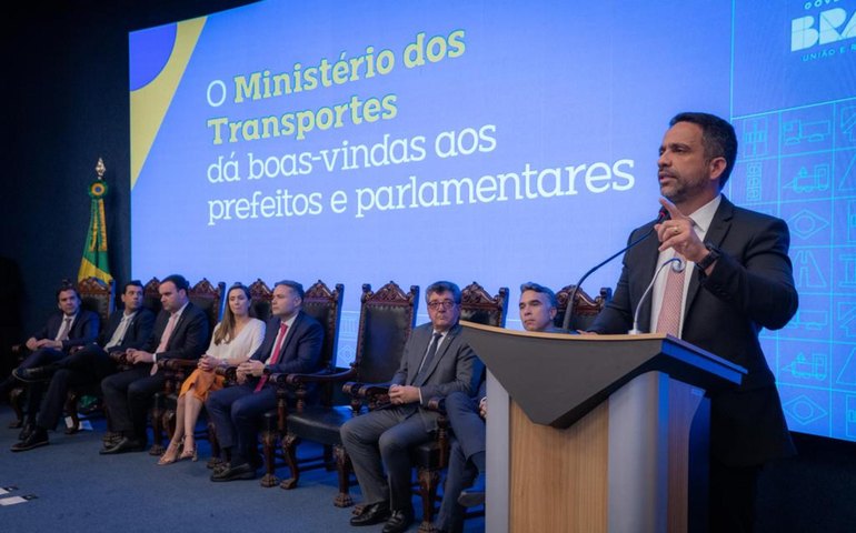 Governador participa da Marcha dos Prefeitos e garante apoio às pautas municipalistas em Brasília