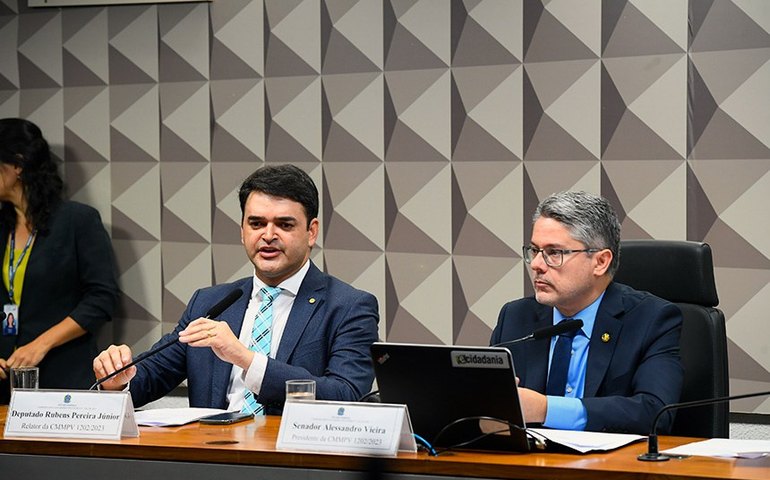 Comissão aprova MP que limita compensações tributárias