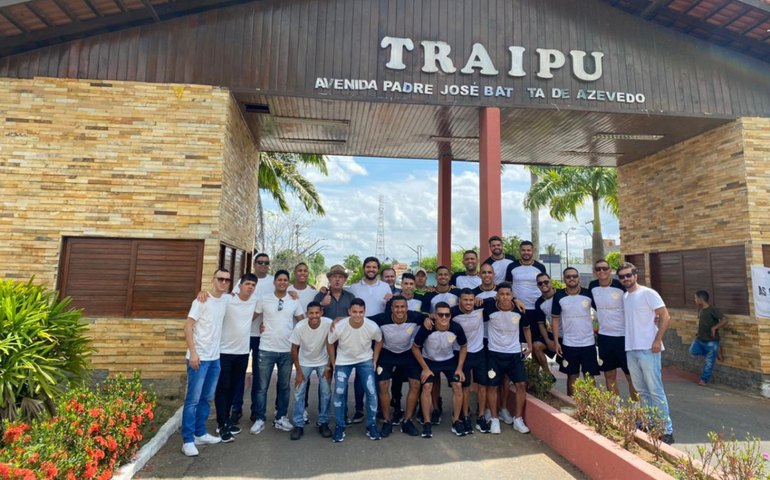 Equipe de Traipu embarca rumo à Fortaleza para disputar Copa Nordeste de Futsal