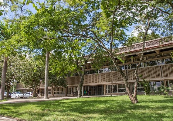 Aniversário de 25 anos de Farmácia será celebrado com palestras e homenagens