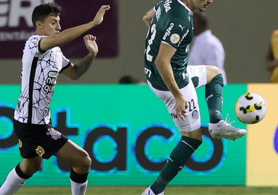 Palmeiras atropela Corinthians na Arena Barueri e ganha a primeira no Brasileirão