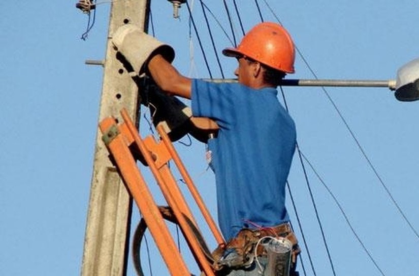 Reparos em postes atingem mais de 200 atendimentos em Arapiraca