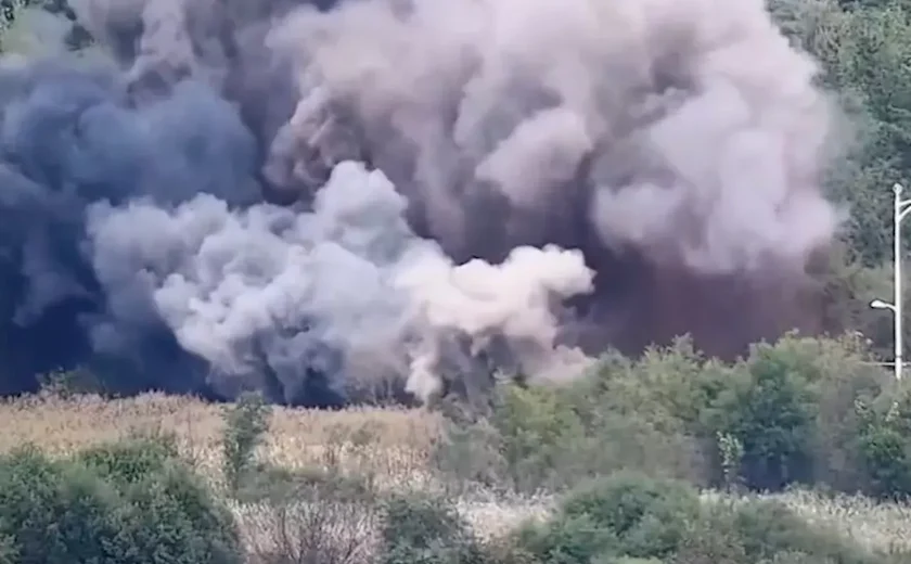 Coreia do Norte explode estradas que ligavam país com a Coreia do Sul