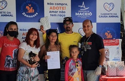 Feira de Adoção da Prefeitura de Maceió assegura lares para seis animais
