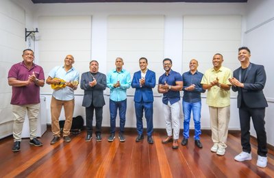 Câmara de Maceió faz reconhecimento a integrantes do grupo Boca de Forno