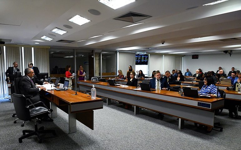 Senado rejeita, por 41 a 31, destaque que pretendia fixar teto de 20% da alíquota-padrão