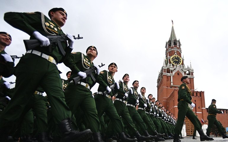 'Rússia não vai recuar': analista vê parada em Moscou como alerta global