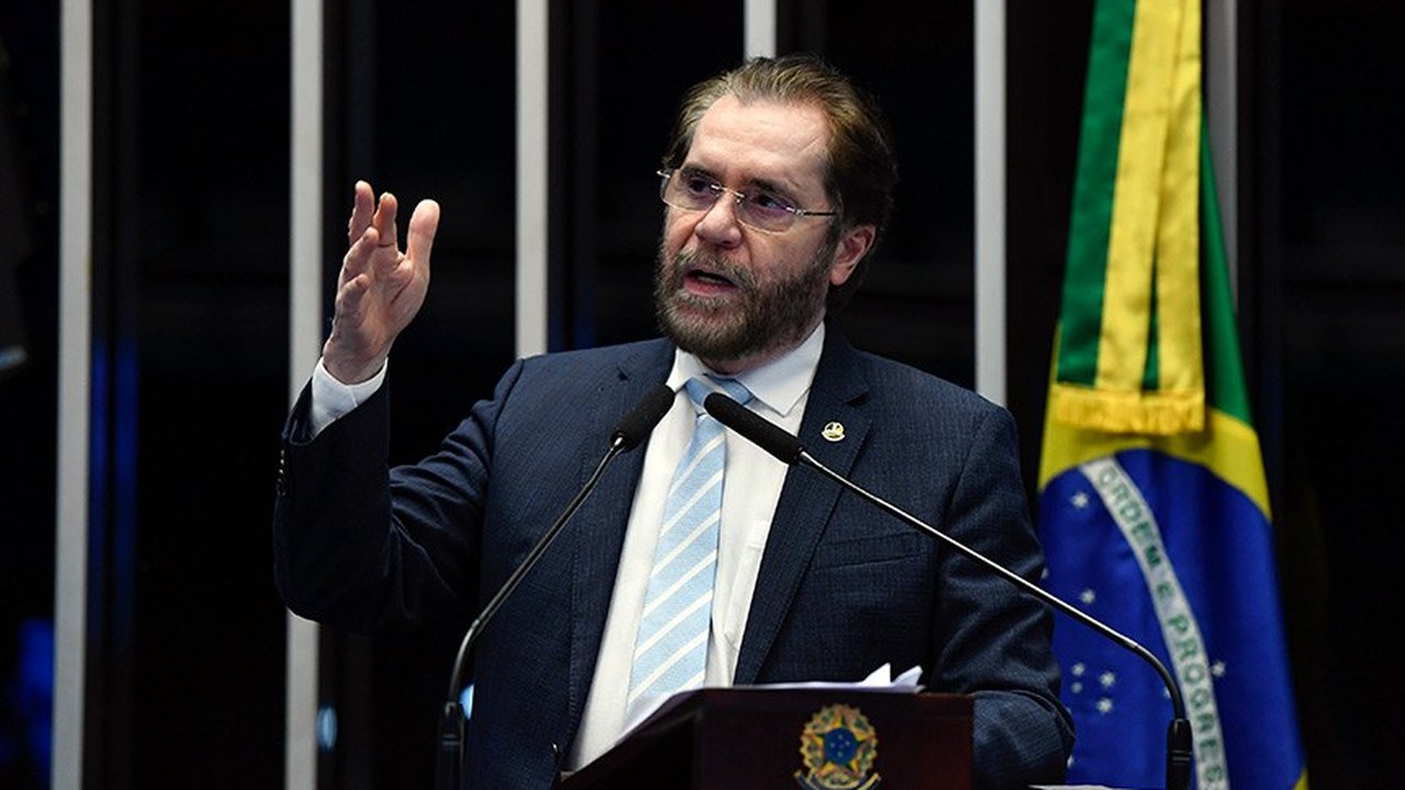 Plínio critica Fundo Amazônia e diz que mecanismo deve passar por revisão