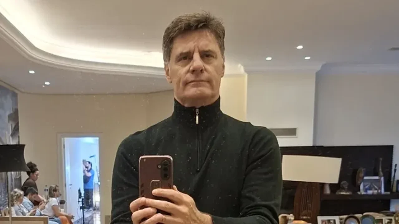 Ator Renato Scarpin desabafa após apresentar peça para plateia de 4 pessoas