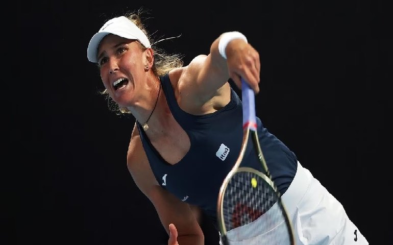 Bia Haddad joga mal e é eliminada na estreia no Aberto da Austrália