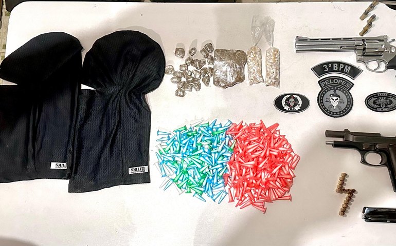 Batalhão da PM apreende menor de idade com armas e drogas em Arapiraca