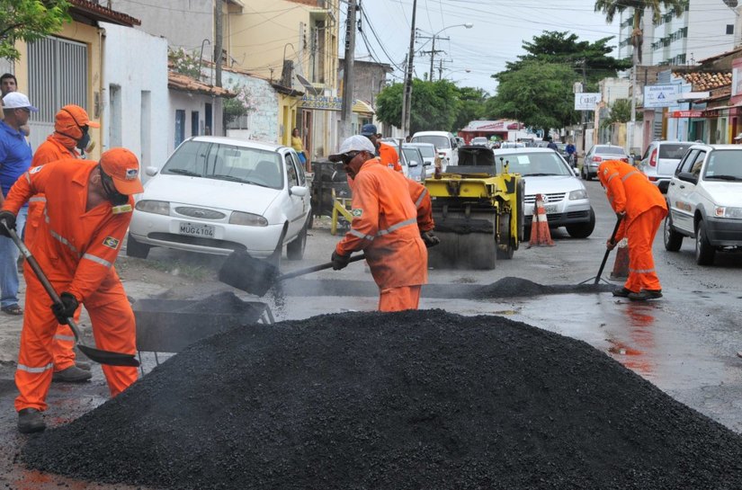 Obras de manutenção viária prosseguem na parte baixa de Maceió