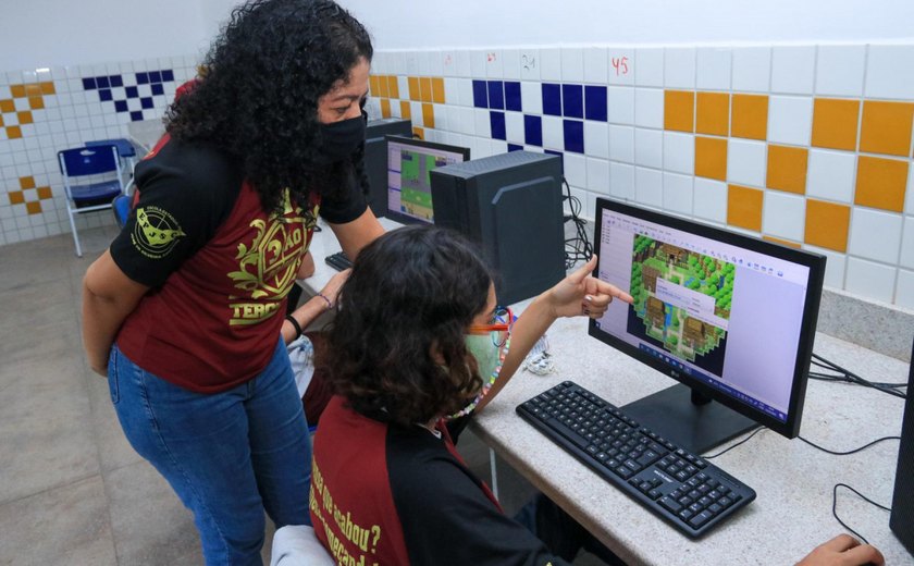 Professores mentores impulsionam aprendizagem e criatividade de estudantes da rede estadual