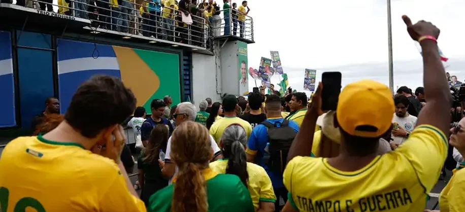 Rio de Janeiro (RJ), 16/08/2026 – Lançamento da campanha do senador Flávio Bolsonaro, candidato à presidência da República, com vice Alfredo Gaspar, em comício do Partido Liberal (PL) na praia de Copacabana.  Foto: Fernando Frazão/Agência Brasil
