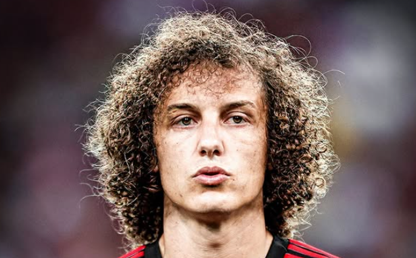 David Luiz assina com o Fortaleza e retorna ao futebol nordestino após 18 anos