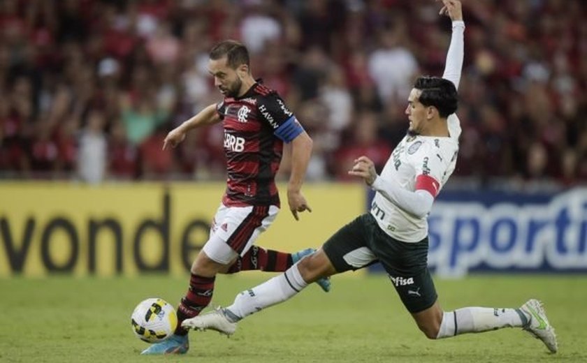 Flamengo e Palmeiras disputam Supercopa do Brasil 2023