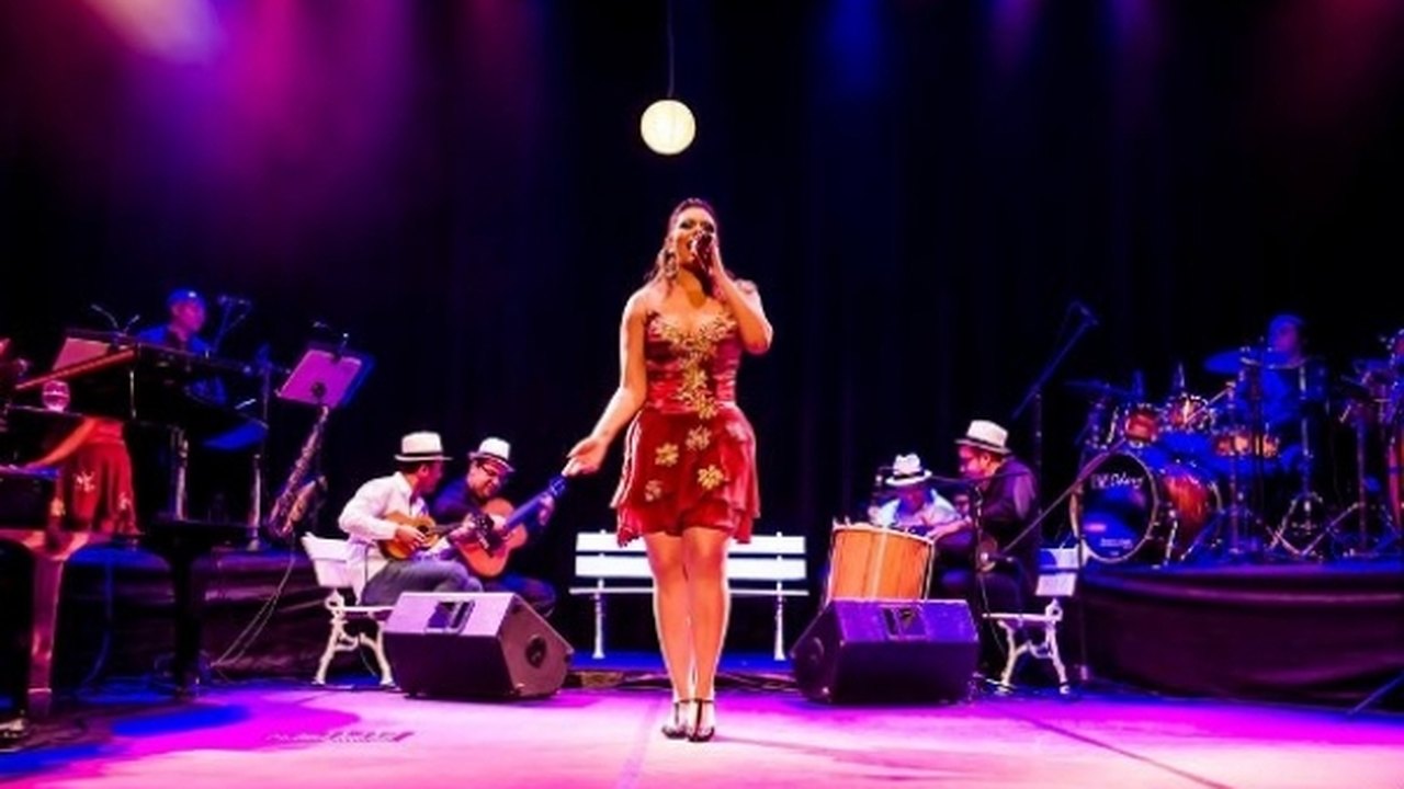 Quinta no Arena traz Lara Melo com o espetáculo Vertente