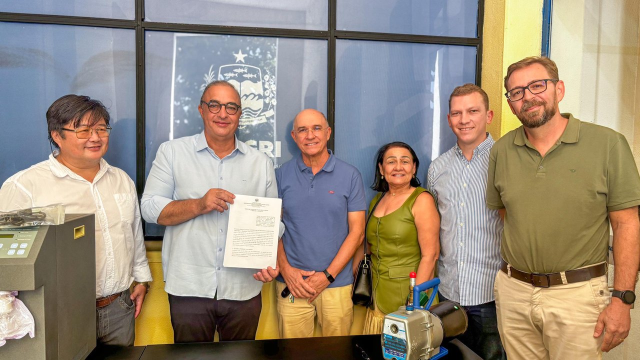 Seagri entrega equipamentos para contribuir com pesquisas de biotecnologia vegetal da UFAL