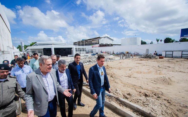 Governador em exercício visita obras da nova Central de Flagrantes