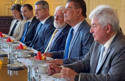 Comitiva de senadores diz que abriu diálogo com autoridades dos EUA