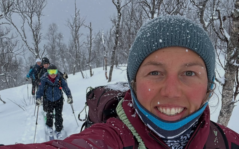 Alemã bicampeã olímpica do biatlo morre em acidente de escalada no Paquistão