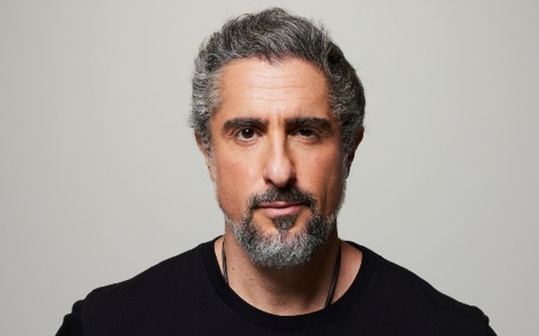 Marcos Mion chega aos 45 anos com o 'melhor corpo da vida': veja evolução física do apresentador