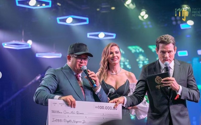 Leilão de Neymar tem Jimmy Butler 'brasileiro' e troféu de Messi por R$ 825 mil