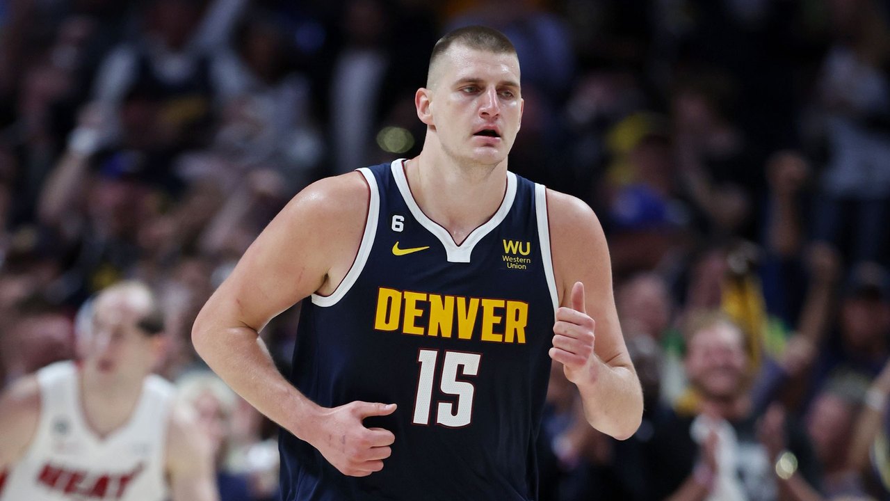 Denver Nuggets reage no final e conquista vitória de virada sobre o Toronto Raptors